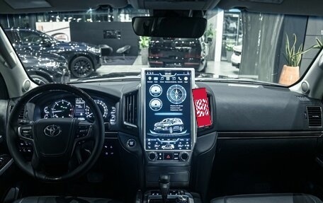 Toyota Land Cruiser 200, 2016 год, 7 490 000 рублей, 11 фотография