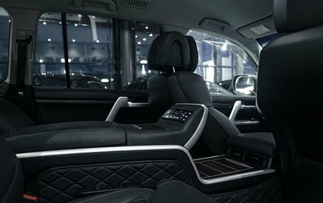 Toyota Land Cruiser 200, 2016 год, 7 490 000 рублей, 21 фотография
