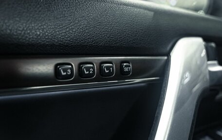 Toyota Land Cruiser 200, 2016 год, 7 490 000 рублей, 16 фотография