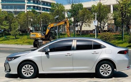 Toyota Corolla, 2022 год, 1 380 000 рублей, 4 фотография