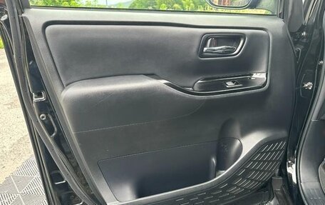 Toyota Noah III, 2021 год, 2 010 000 рублей, 20 фотография