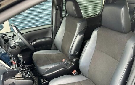 Toyota Noah III, 2021 год, 2 010 000 рублей, 11 фотография