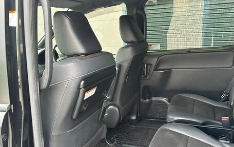 Toyota Noah III, 2021 год, 2 010 000 рублей, 22 фотография