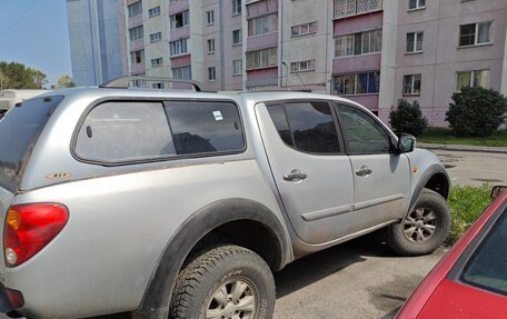 Mitsubishi L200 IV рестайлинг, 2011 год, 880 000 рублей, 1 фотография