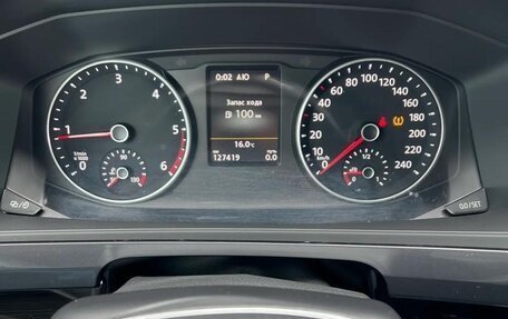Volkswagen Multivan T6 рестайлинг, 2019 год, 4 600 000 рублей, 1 фотография