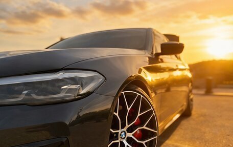 BMW 5 серия, 2020 год, 5 100 000 рублей, 2 фотография