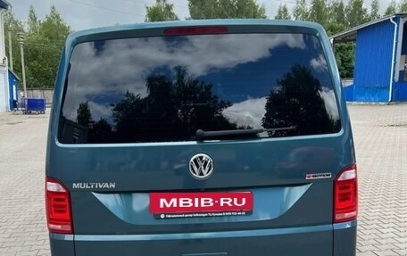 Volkswagen Multivan T6 рестайлинг, 2019 год, 4 600 000 рублей, 8 фотография