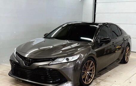 Toyota Camry, 2018 год, 3 800 000 рублей, 2 фотография