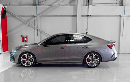 Skoda Octavia RS, 2025 год, 4 фотография
