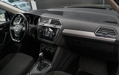 Volkswagen Tiguan II, 2019 год, 2 370 000 рублей, 8 фотография
