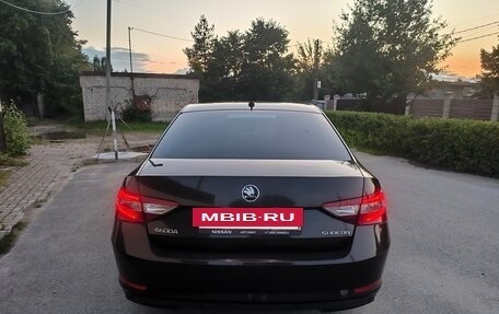 Skoda Superb III рестайлинг, 2016 год, 1 400 000 рублей, 2 фотография