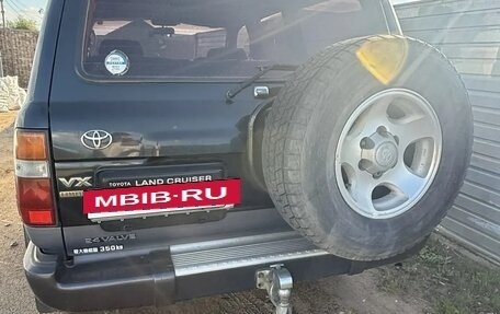 Toyota Land Cruiser 80 рестайлинг, 1996 год, 3 000 000 рублей, 2 фотография