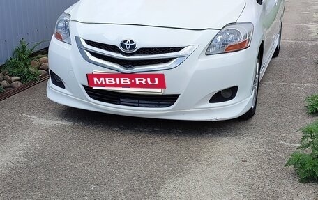 Toyota Yaris III рестайлинг, 2008 год, 627 000 рублей, 2 фотография
