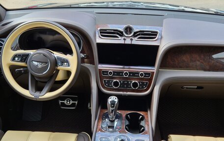 Bentley Bentayga I, 2021 год, 21 000 000 рублей, 19 фотография