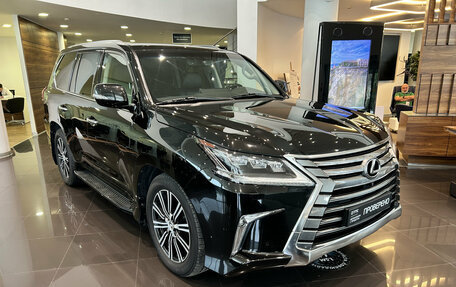 Lexus LX III, 2017 год, 7 858 000 рублей, 3 фотография