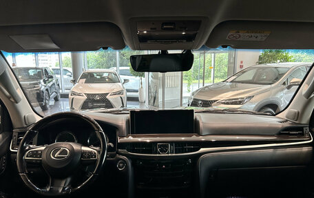Lexus LX III, 2017 год, 7 858 000 рублей, 17 фотография