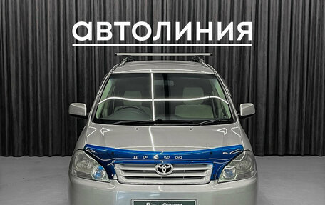 Toyota Ipsum II, 2001 год, 650 000 рублей, 2 фотография