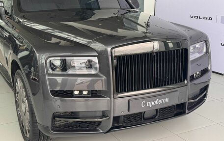 Rolls-Royce Cullinan, 2021 год, 45 000 000 рублей, 7 фотография