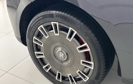 Rolls-Royce Cullinan, 2021 год, 45 000 000 рублей, 8 фотография