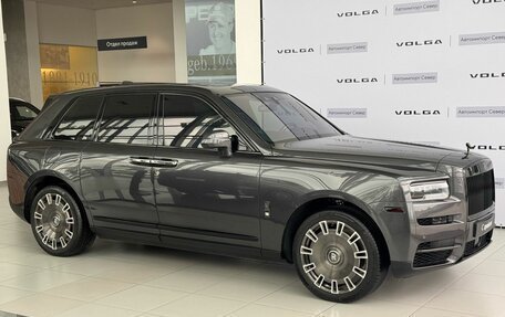 Rolls-Royce Cullinan, 2021 год, 45 000 000 рублей, 5 фотография