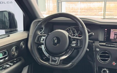 Rolls-Royce Cullinan, 2021 год, 45 000 000 рублей, 23 фотография