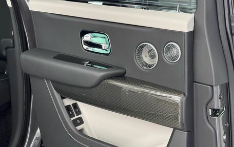 Rolls-Royce Cullinan, 2021 год, 45 000 000 рублей, 19 фотография
