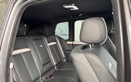 Rolls-Royce Cullinan, 2021 год, 45 000 000 рублей, 27 фотография