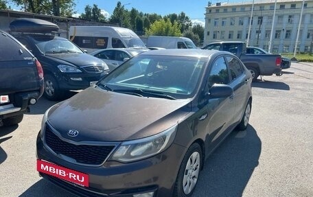 KIA Rio III рестайлинг, 2015 год, 940 000 рублей, 2 фотография