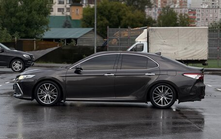 Toyota Camry, 2018 год, 2 850 000 рублей, 4 фотография