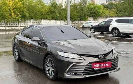 Toyota Camry, 2018 год, 2 850 000 рублей, 7 фотография