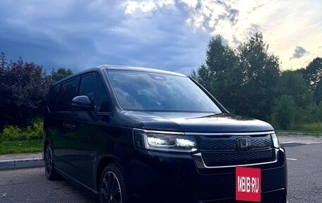 Honda Stepwgn, 2022 год, 2 888 000 рублей, 2 фотография