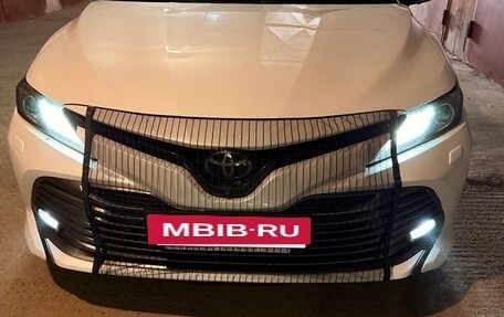 Toyota Camry, 2018 год, 2 950 000 рублей, 5 фотография