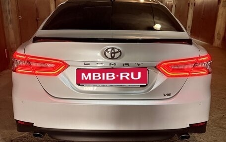 Toyota Camry, 2018 год, 2 950 000 рублей, 7 фотография