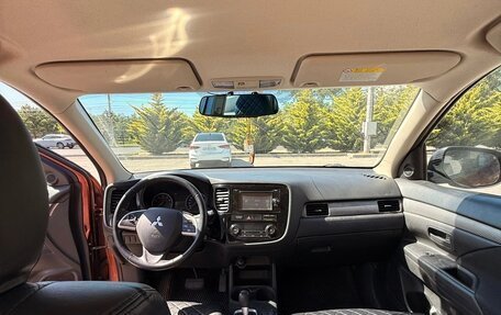 Mitsubishi Outlander III рестайлинг 3, 2012 год, 1 300 000 рублей, 9 фотография