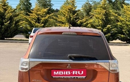 Mitsubishi Outlander III рестайлинг 3, 2012 год, 1 300 000 рублей, 4 фотография