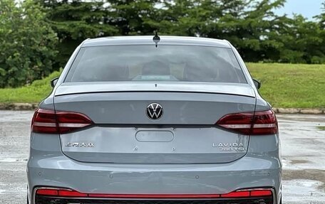 Volkswagen Lavida, 2023 год, 1 830 000 рублей, 5 фотография