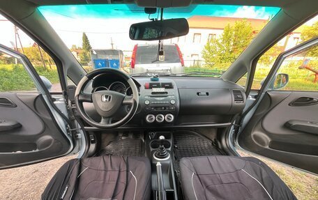 Honda Jazz I рестайлинг, 2005 год, 500 000 рублей, 13 фотография