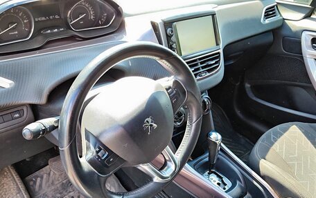 Peugeot 2008 II, 2014 год, 690 000 рублей, 11 фотография