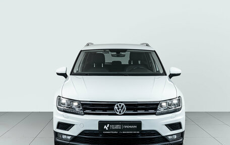 Volkswagen Tiguan II, 2018 год, 2 391 000 рублей, 2 фотография
