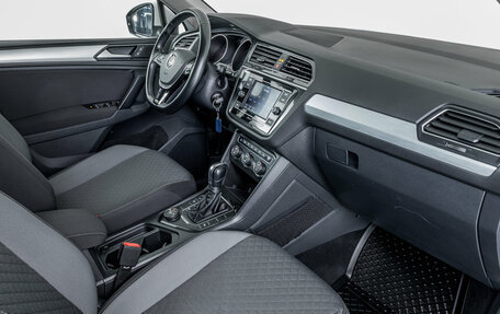 Volkswagen Tiguan II, 2018 год, 2 391 000 рублей, 9 фотография