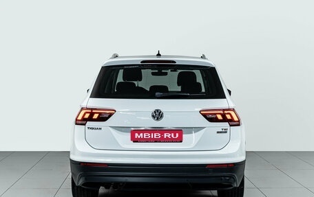 Volkswagen Tiguan II, 2018 год, 2 391 000 рублей, 5 фотография