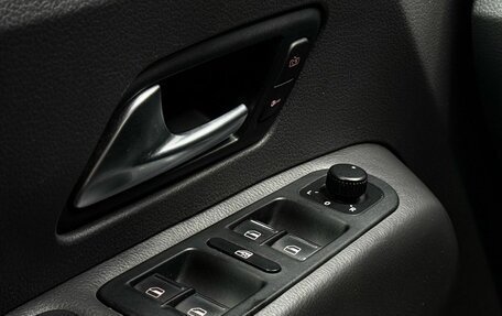 Volkswagen Amarok I рестайлинг, 2013 год, 1 729 000 рублей, 25 фотография