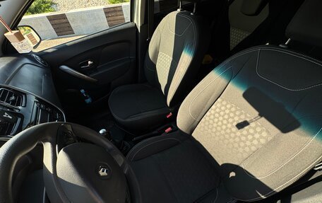 Renault Logan II, 2015 год, 600 000 рублей, 18 фотография