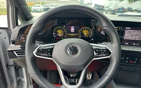Volkswagen Golf VIII, 2022 год, 2 130 000 рублей, 10 фотография