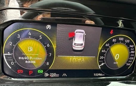 Volkswagen Golf VIII, 2022 год, 2 130 000 рублей, 12 фотография
