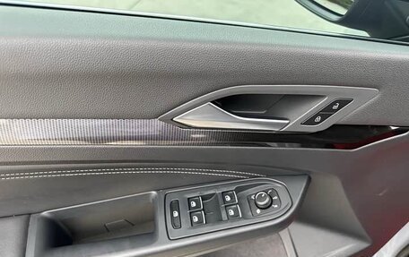 Volkswagen Golf VIII, 2022 год, 2 130 000 рублей, 19 фотография