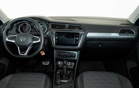 Volkswagen Tiguan II, 2021 год, 3 298 000 рублей, 7 фотография