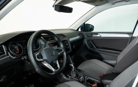 Volkswagen Tiguan II, 2021 год, 3 298 000 рублей, 5 фотография