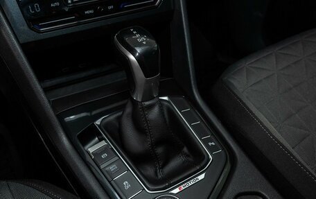 Volkswagen Tiguan II, 2021 год, 3 298 000 рублей, 12 фотография