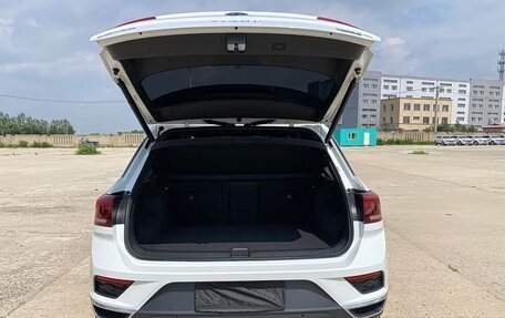 Volkswagen T-Roc I, 2022 год, 4 372 000 рублей, 7 фотография